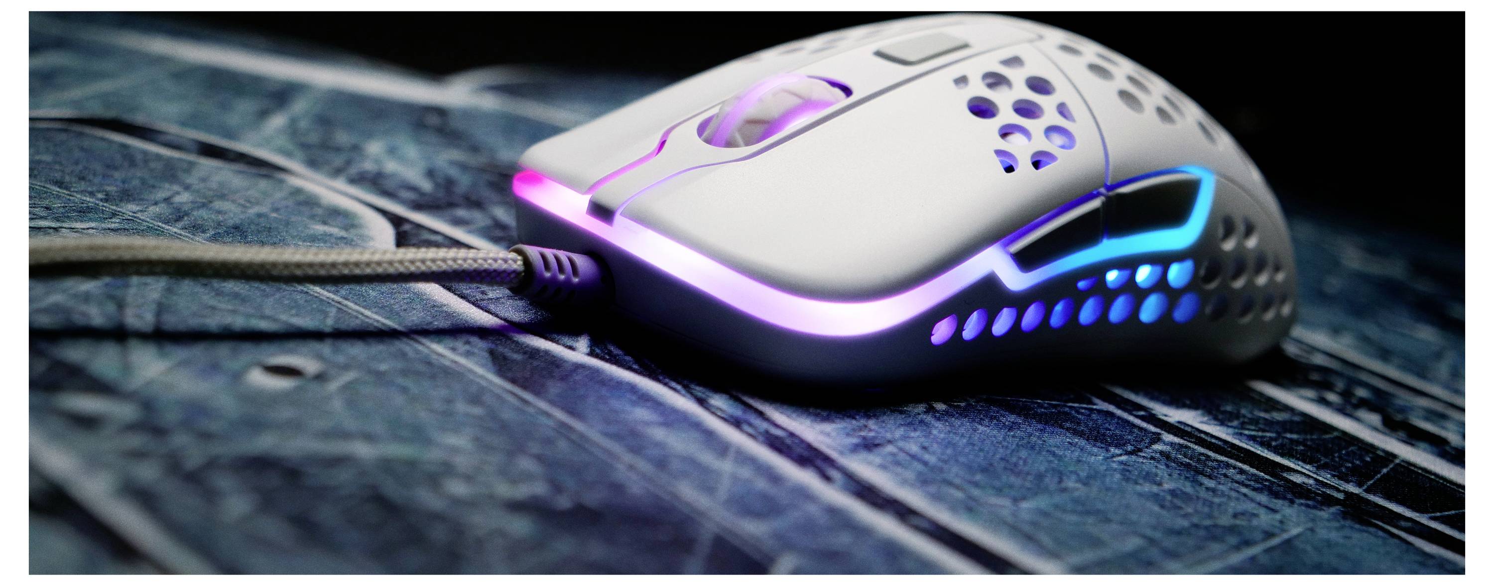 Cherry XTRFY M42 RGB Maus Ohne (Ansteuerung über Computer) Weiß