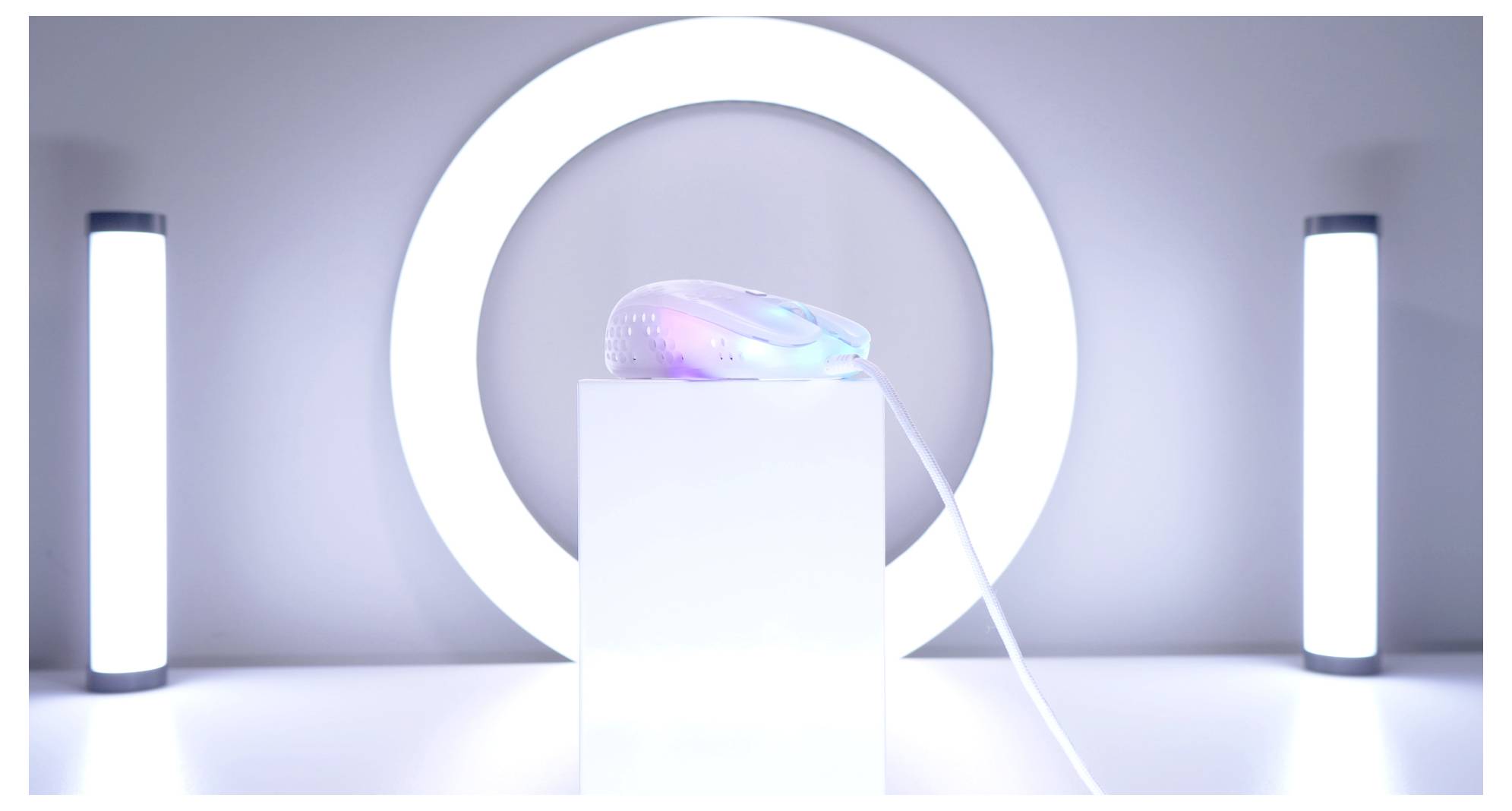 Cherry XTRFY MZ1 RGB Maus Ohne (Ansteuerung über Computer) Weiß