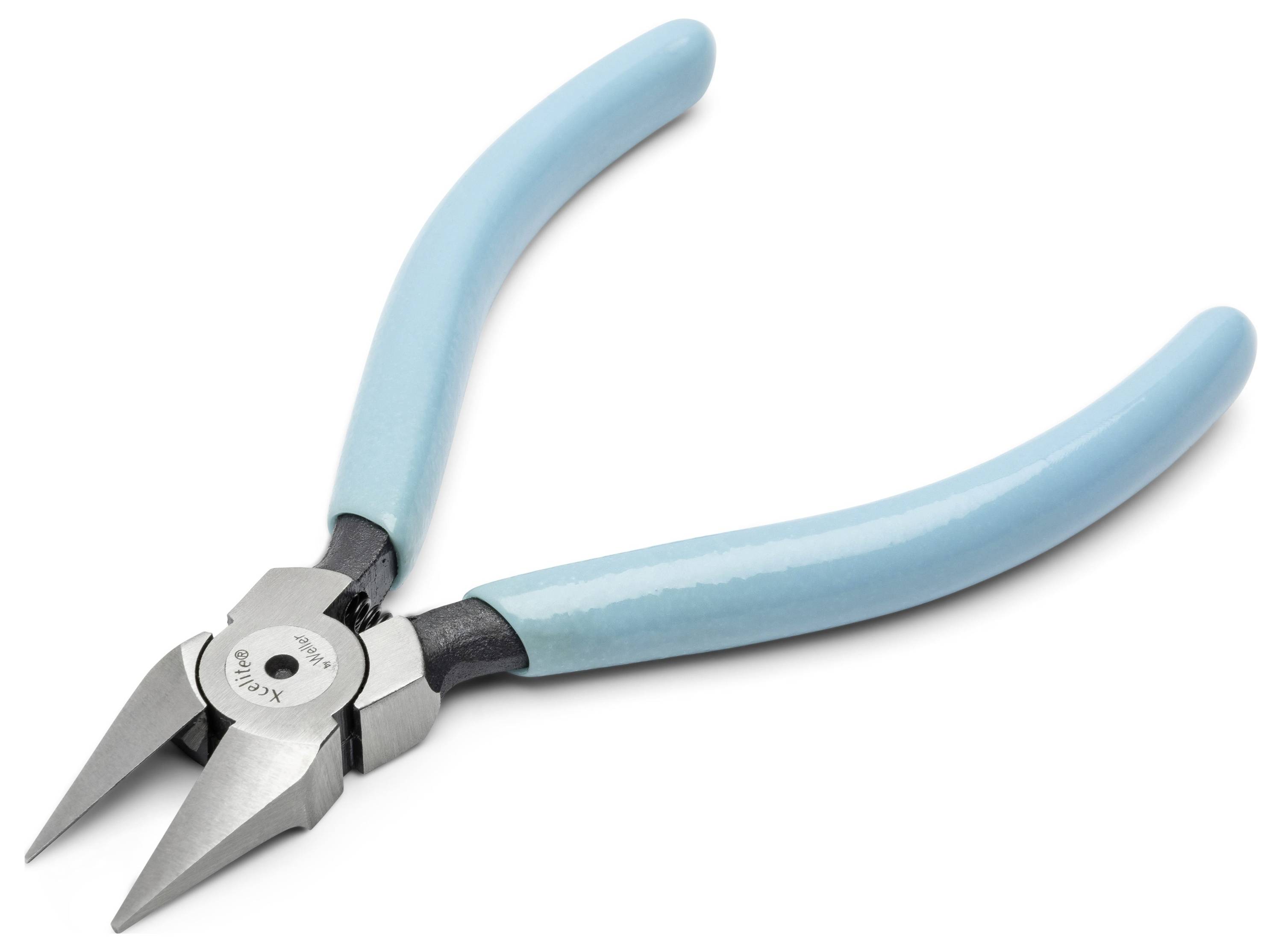 Blau-griffige Spitzzangen mit spitzen Metallbacken auf weißem Hintergrund.