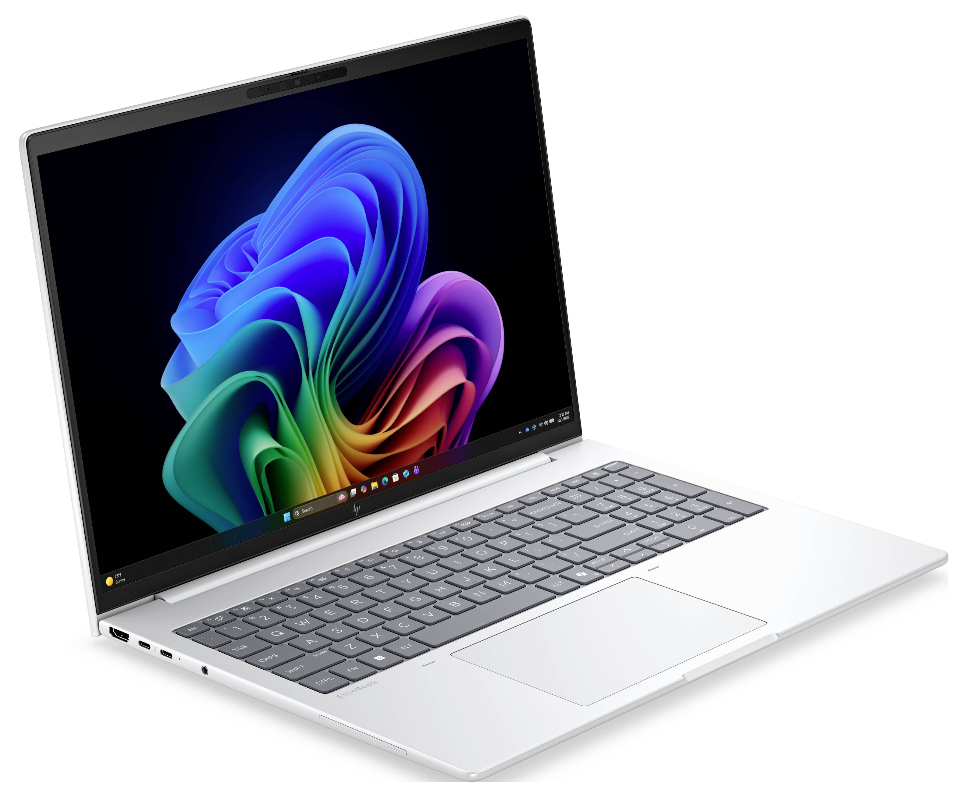 Silberner Laptop in schräger Position geöffnet, zeigt ein farbenfohes abstraktes Blumen-Hintergrundbild auf dem Bildschirm und eine graue Tastatur/ein Trackpad auf weißem Hintergrund.