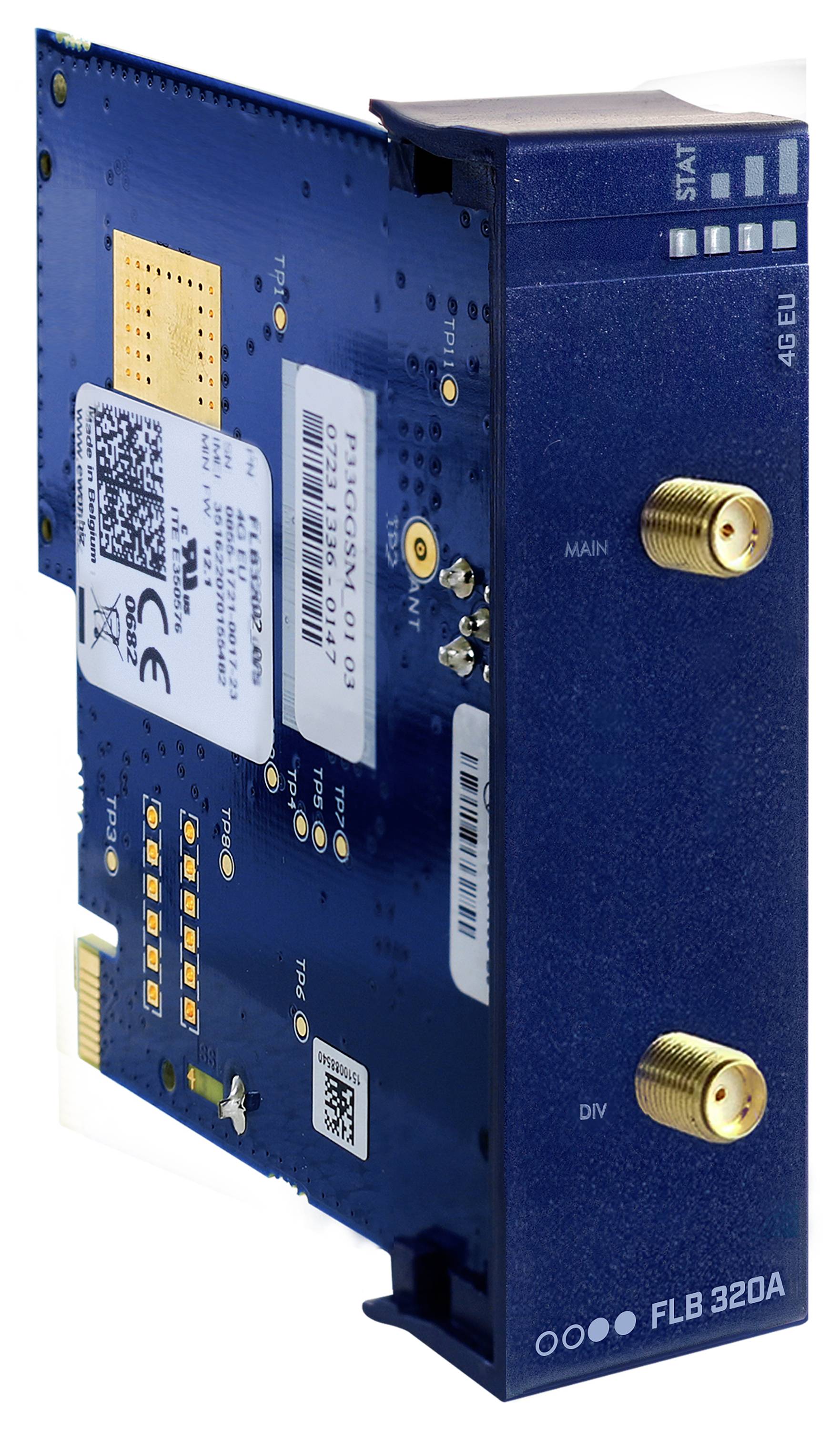 Nahaufnahme einer blauen elektronischen Leiterplatte/Modul des Typs FLB 320A mit zwei goldenen Koaxialsteckverbindern und mehreren Beschriftungen und Komponenten auf weißem Hintergrund.
