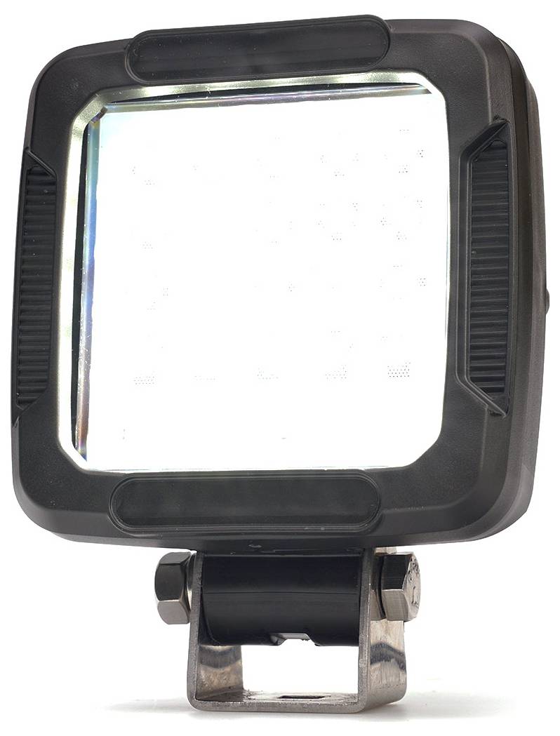 Schwarze quadratische LED-Arbeitsleuchte mit Montagebügel auf weißem Hintergrund.