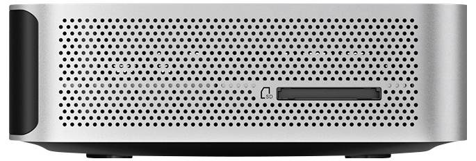 Silberner Computergehäuse-Front mit perforiertem Lüftungsgitter, schwarzem Seitengriff und einem kleinen rechteckigen Laufwerksschacht auf der rechten Seite.