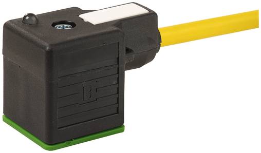 Schwarzer Elektrostecker, der an ein gelbes Kabel angeschlossen ist, auf weißem Hintergrund dargestellt.