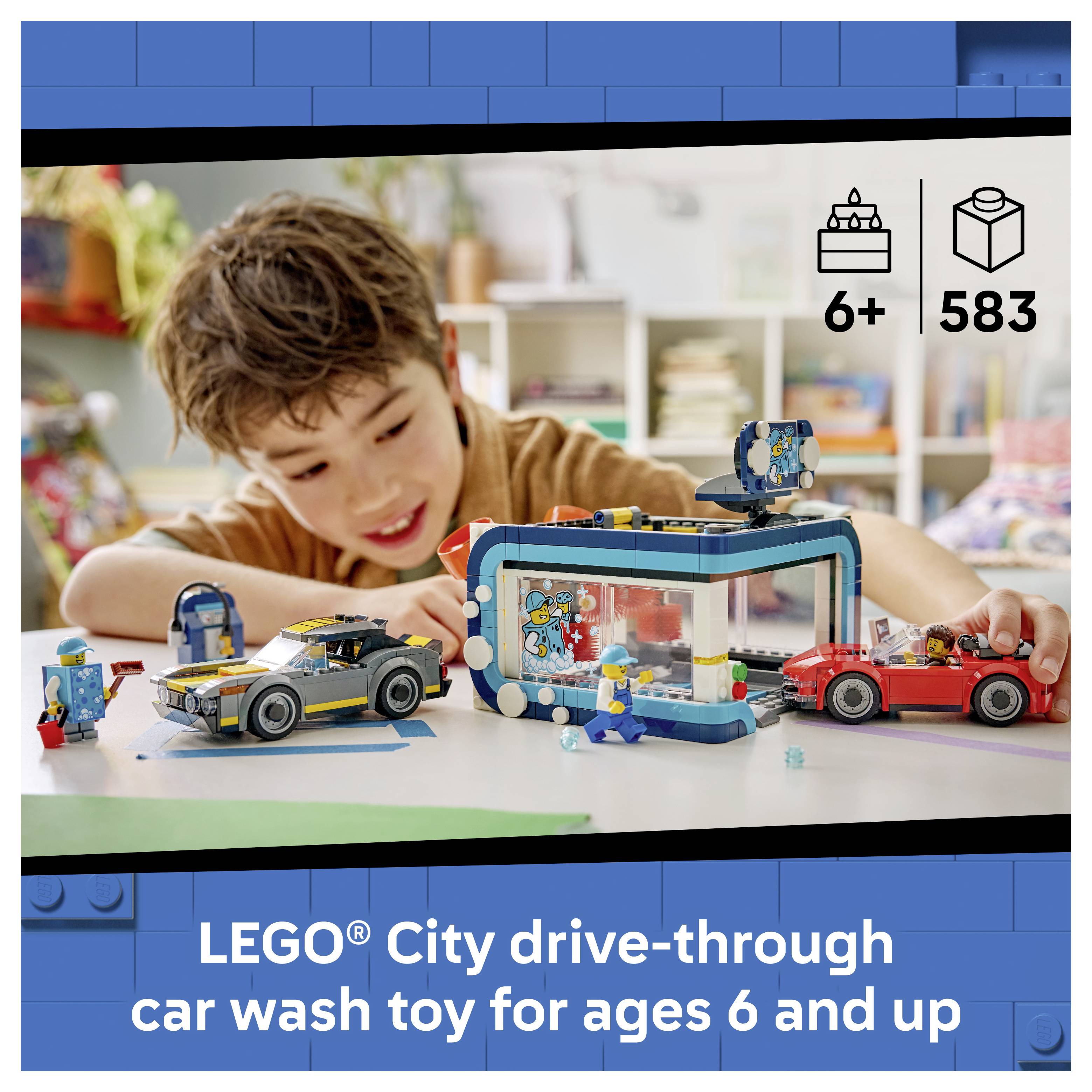 LEGO City Durchfahrts-Autowäsche-Set mit Anzeige eines Kindes, das mit Spielzeugautos und dem Autowäsche-Modell spielt; gekennzeichnet mit „6+