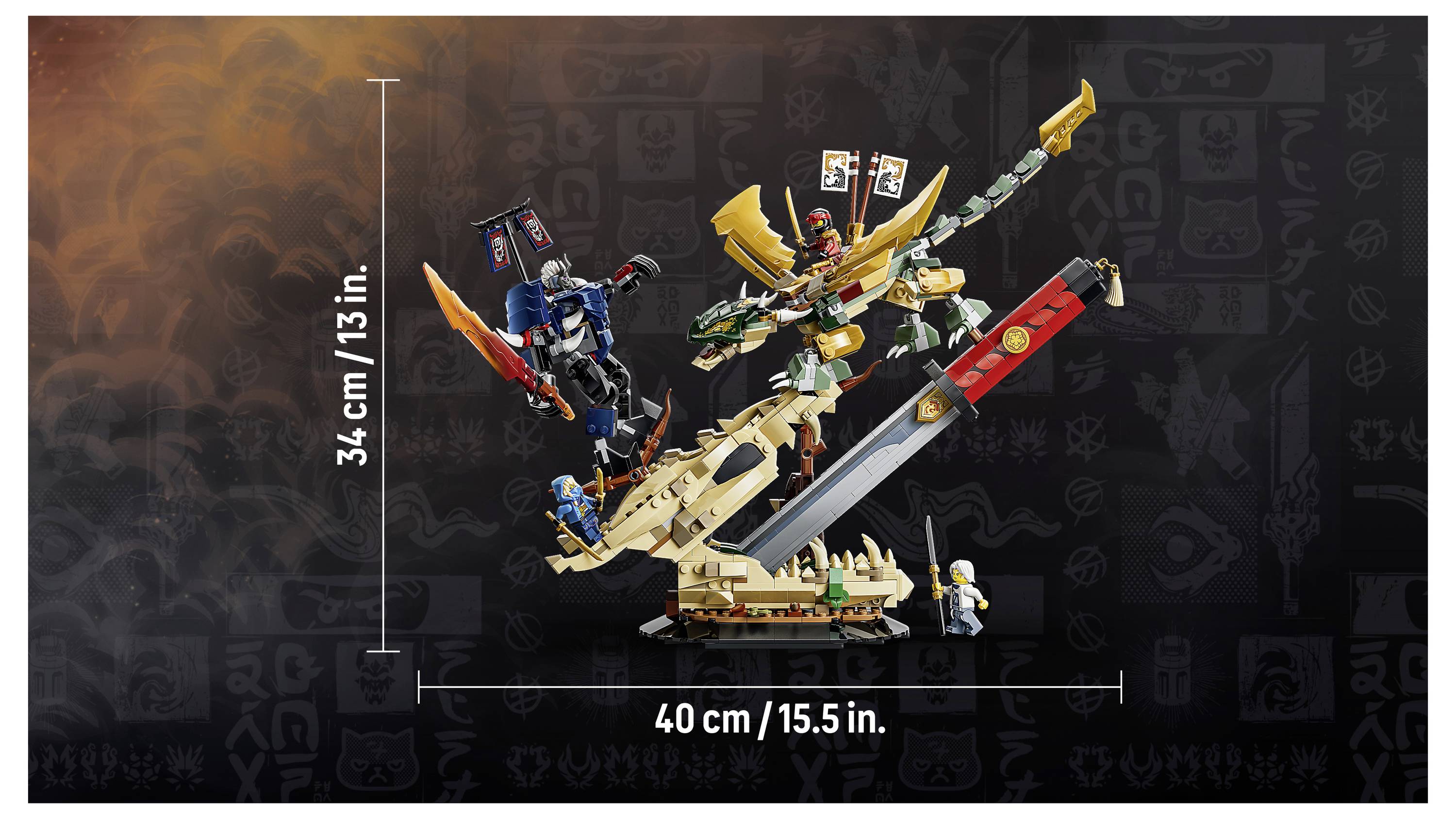 LEGO Ninjago Drachenausstellungsmodell mit zwei Minifiguren, gezeigt als Produktbild mit markierten Abmessungen von 40 cm (15,5 Zoll) Breite und 36 cm (13 Zoll) Höhe.