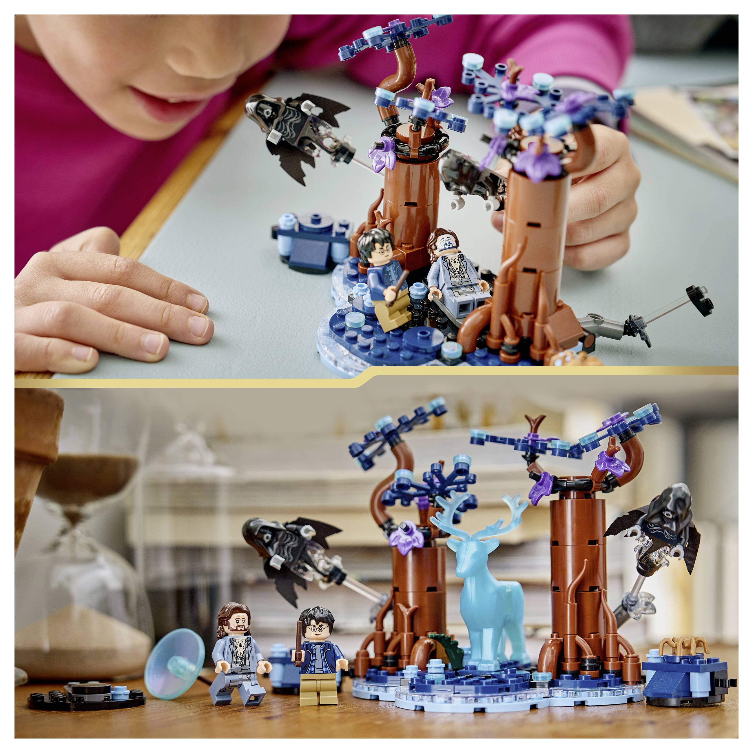 Kind spielt mit einem LEGO-Fantasiewald-Set mit Bäumen, einem blauen Hirsch, Vögeln und zwei Minifiguren; das untere Panel zeigt die fertige Szene.