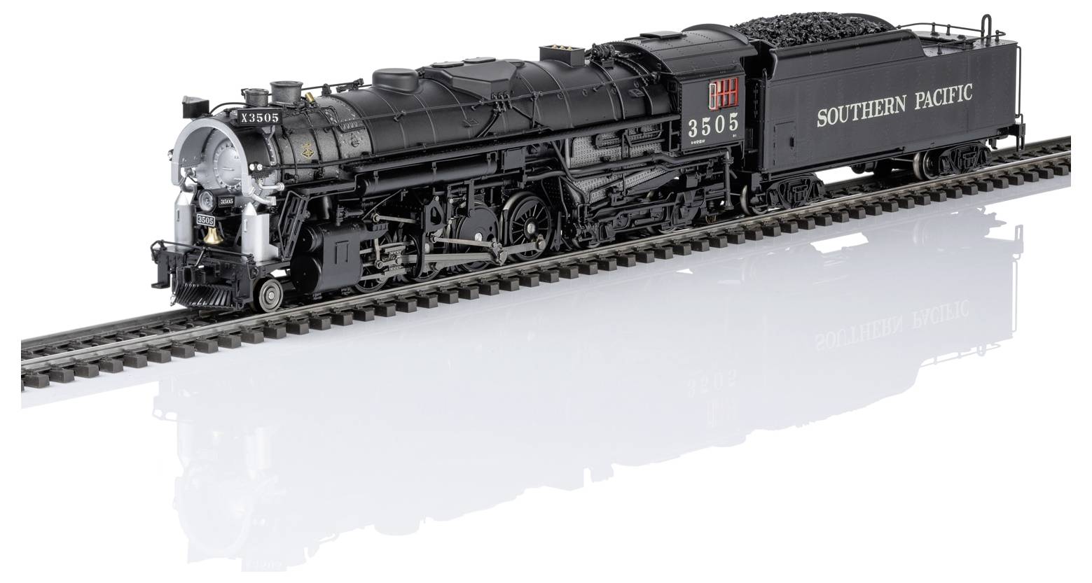 Schwarze Southern Pacific Dampflokomotive 3505 auf Eisenbahngleisen, in Seitenansicht auf weißem Hintergrund dargestellt.