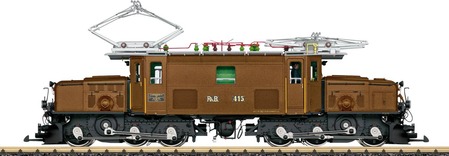 Seitenansicht einer braunen elektrischen Lokomotive mit angehobenen Stromabnehmern, beschriftet mit 