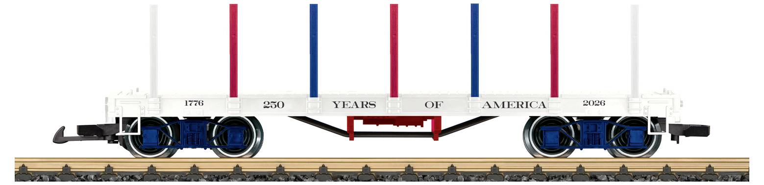 Seitenansicht eines weißen Güterwagenkastenrahmens auf Eisenbahngleisen, gekennzeichnet mit 