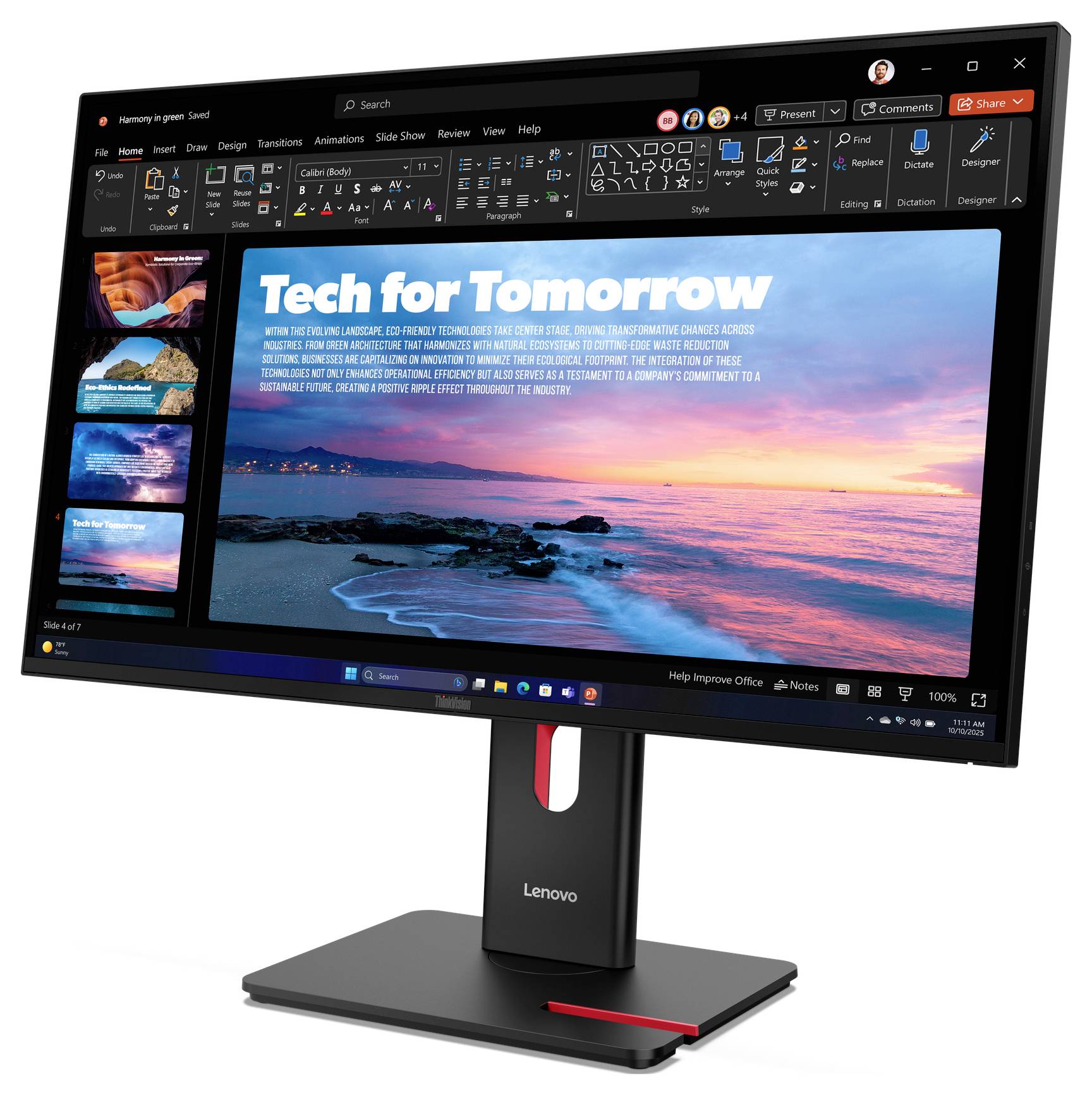 Ein Lenovo-Monitor zeigt eine PowerPoint-Präsentationsfolie mit dem Titel „Tech for Tomorrow