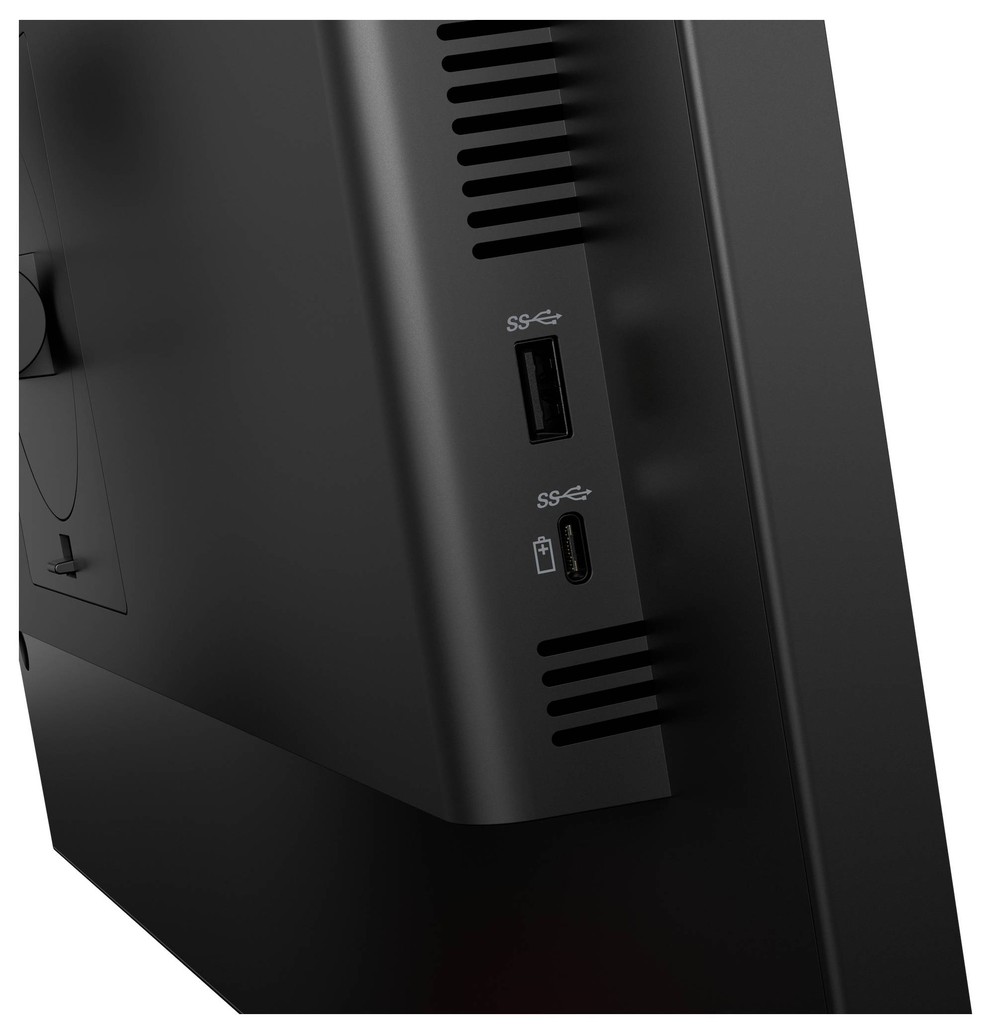 Nahaufnahme einer schwarzen Geräteplatte mit einem USB-A-Anschluss und einem USB-C-Anschluss mit der Bezeichnung 
