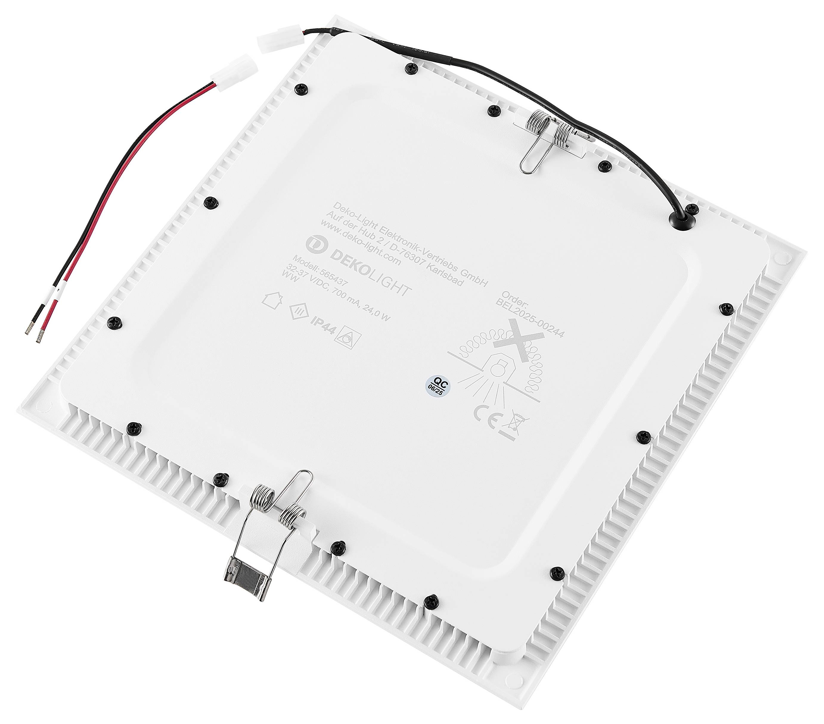 Rückansicht eines quadratischen weißen LED-Paneellichts mit angebrachten Stromkabeln und Befestigungsclips auf weißem Hintergrund.