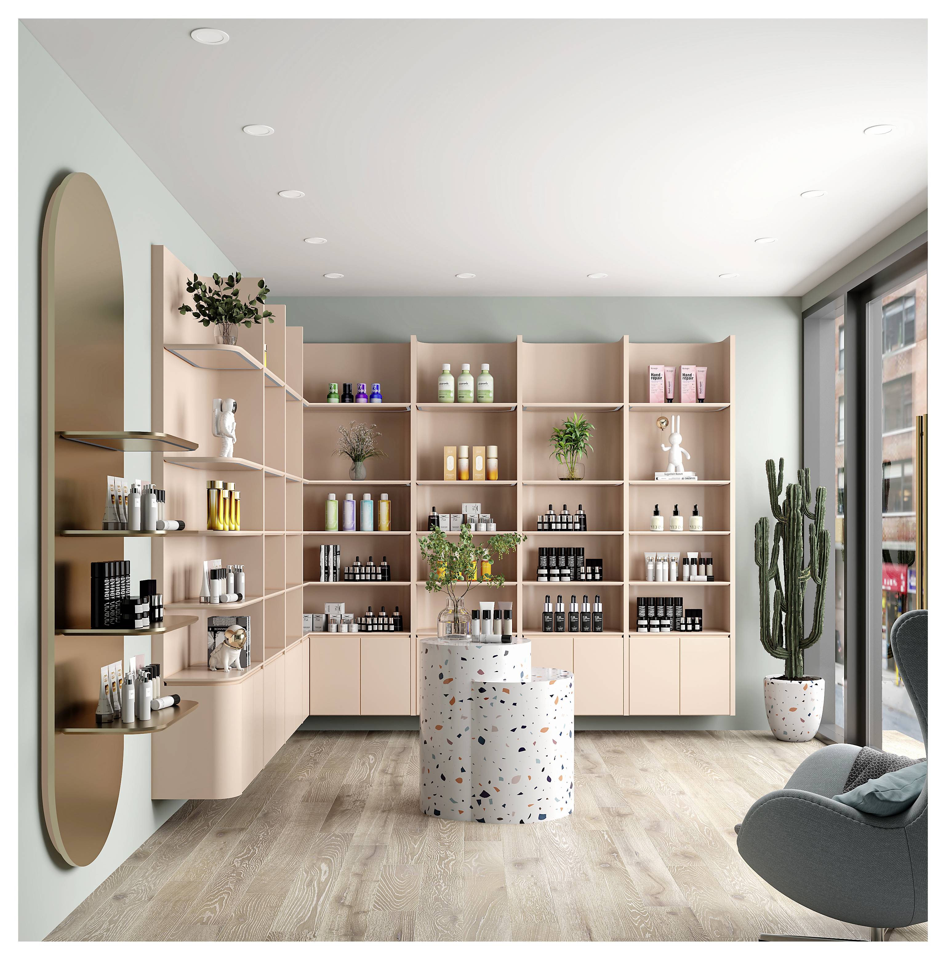 Moderne Einzelhandelausstattung mit pastellfarbenen Regalen und Produkten, ein Terrazzo-Sockeltisch, Wandspiegel, Topfpflanzen und ein großer Kaktus am Fenster in einem hellen Ladeninneren.