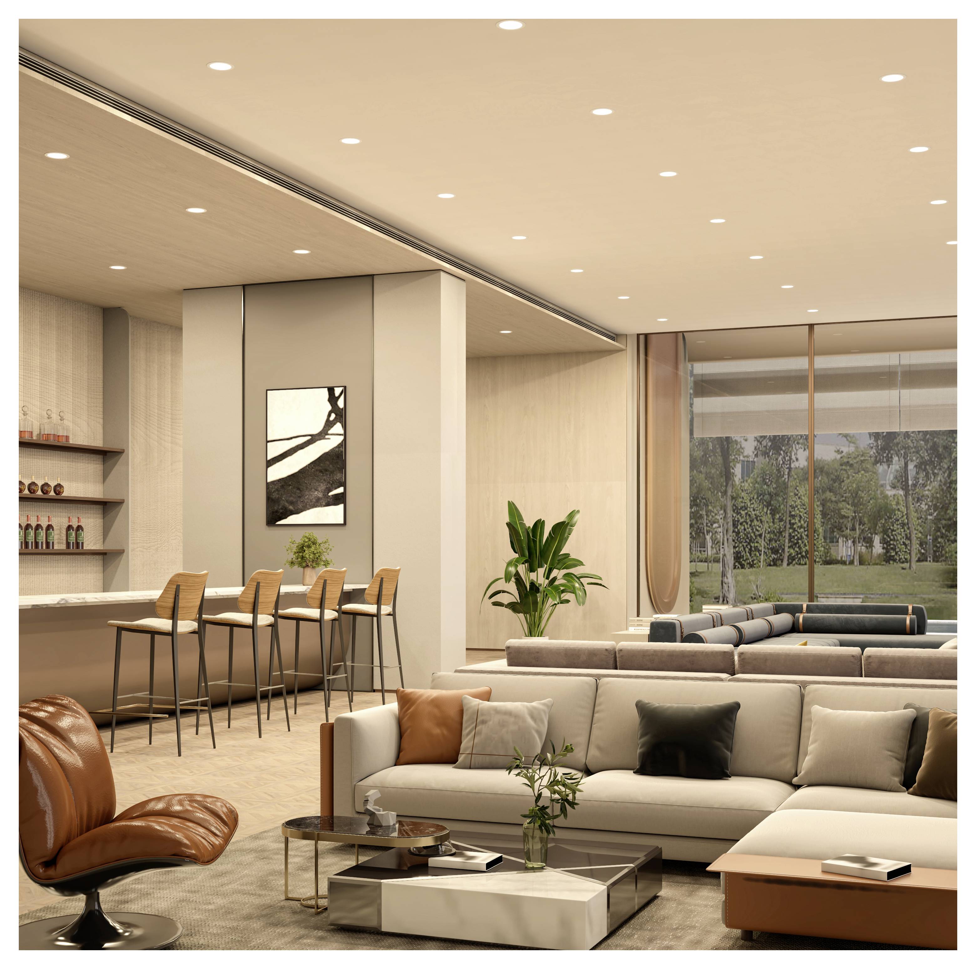 Modernes offenes Wohnzimmer mit beigefarbenen Sofas, Ledersessel, Barhocker, Couchtischen und großen Fenstern mit Blick auf Grünflächen.