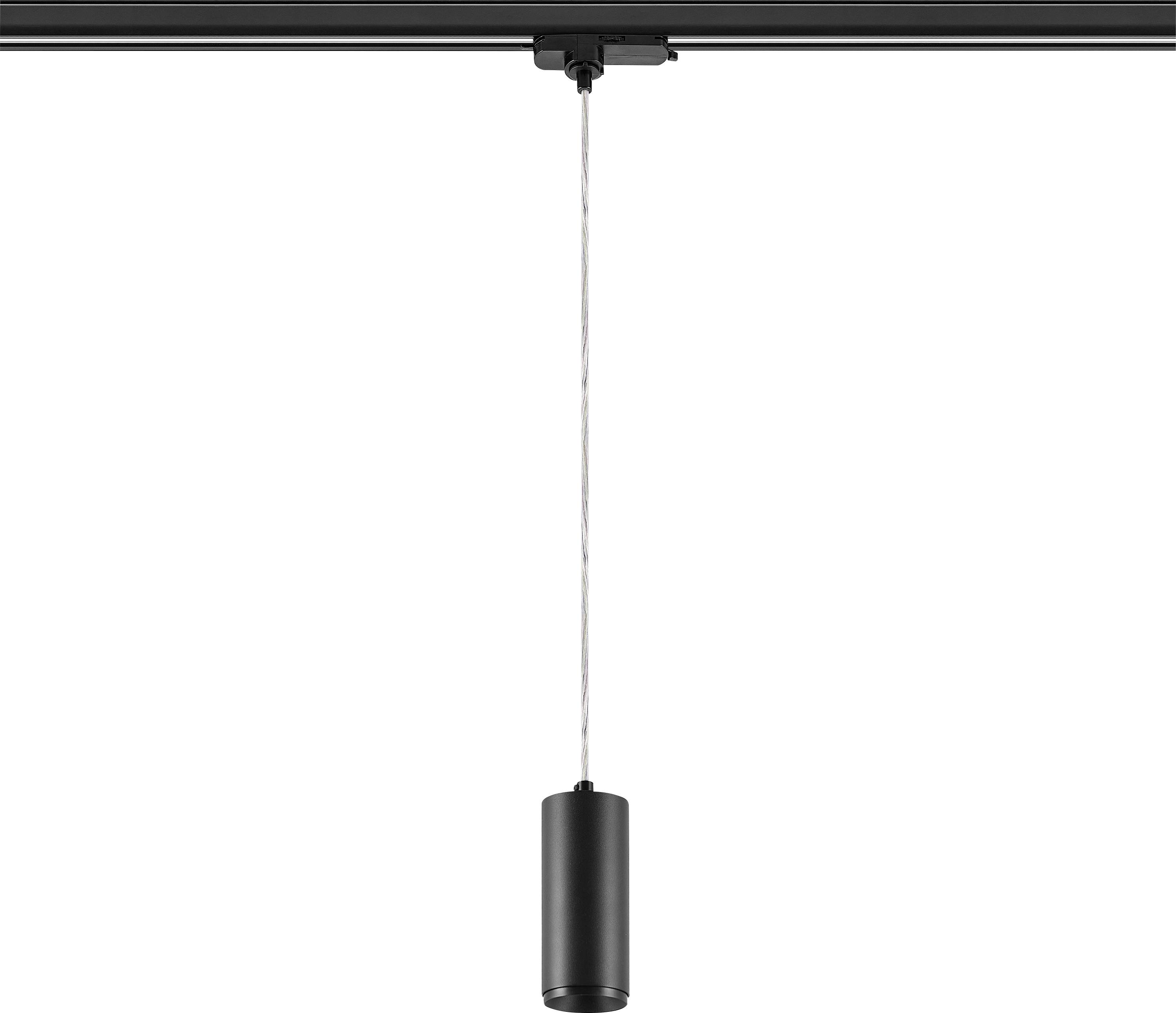 Eine schwarze zylindrische Pendelleuchte hängt an einer langen Schnur vor weißem Hintergrund.