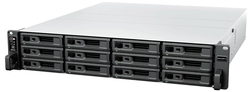 Frontansicht eines Rack-montierten Speicherservers mit 12 Hot-Swap-Laufwerkschächten und frontalen Statusreglern.