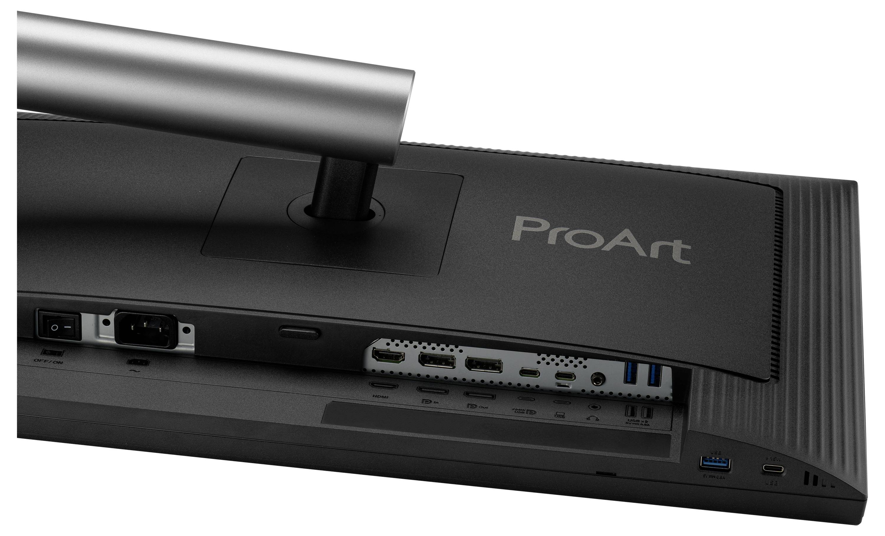 Schwarzer MSI Mini-PC mit mehreren Anschlüssen an der Vorderseite, einschließlich HDMI, USB, Ethernet und Stromanschluss.