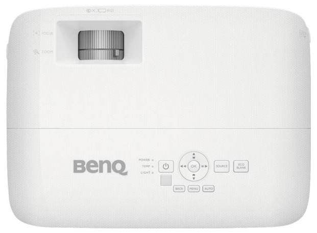 Weißer BenQ-Projektor von oben gesehen, mit Objektiv oben links und Steuertasten auf der Frontplatte.