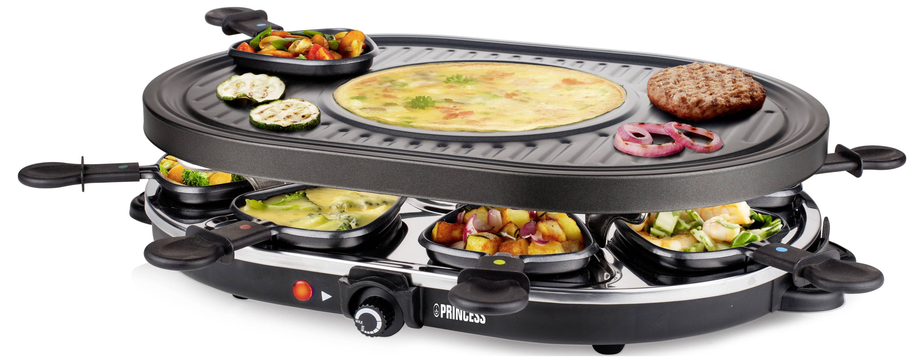 Elektrischer Tischgrill mit großer ovaler Griddlefläche, zum Kochen von Pizza und Spießen, plus kleine Seitenpfannen mit Gemüse und anderen Lebensmitteln.