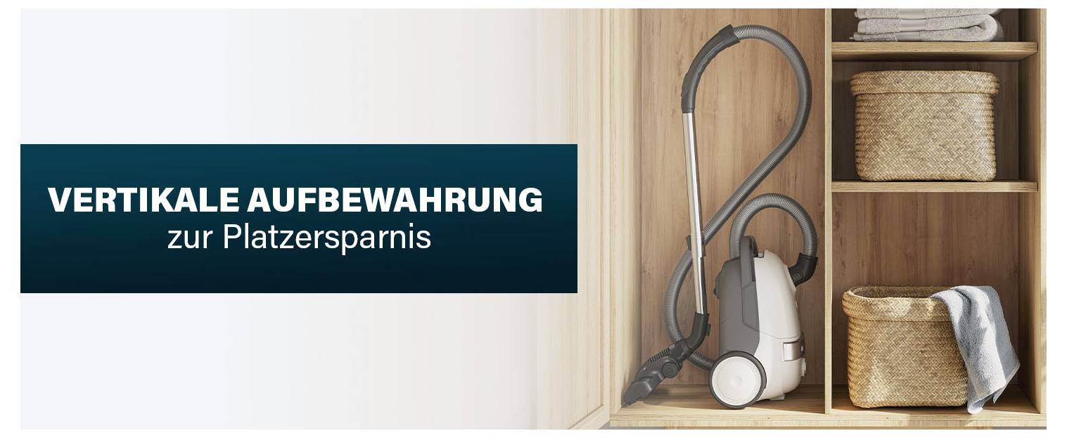 Werbegrafik mit Staubsauger in einem Regal und dem Text 'VERTIKALE AUFBEWAHRUNG zur Platzersparnis' als Hinweis auf platzsparende Lagerung.