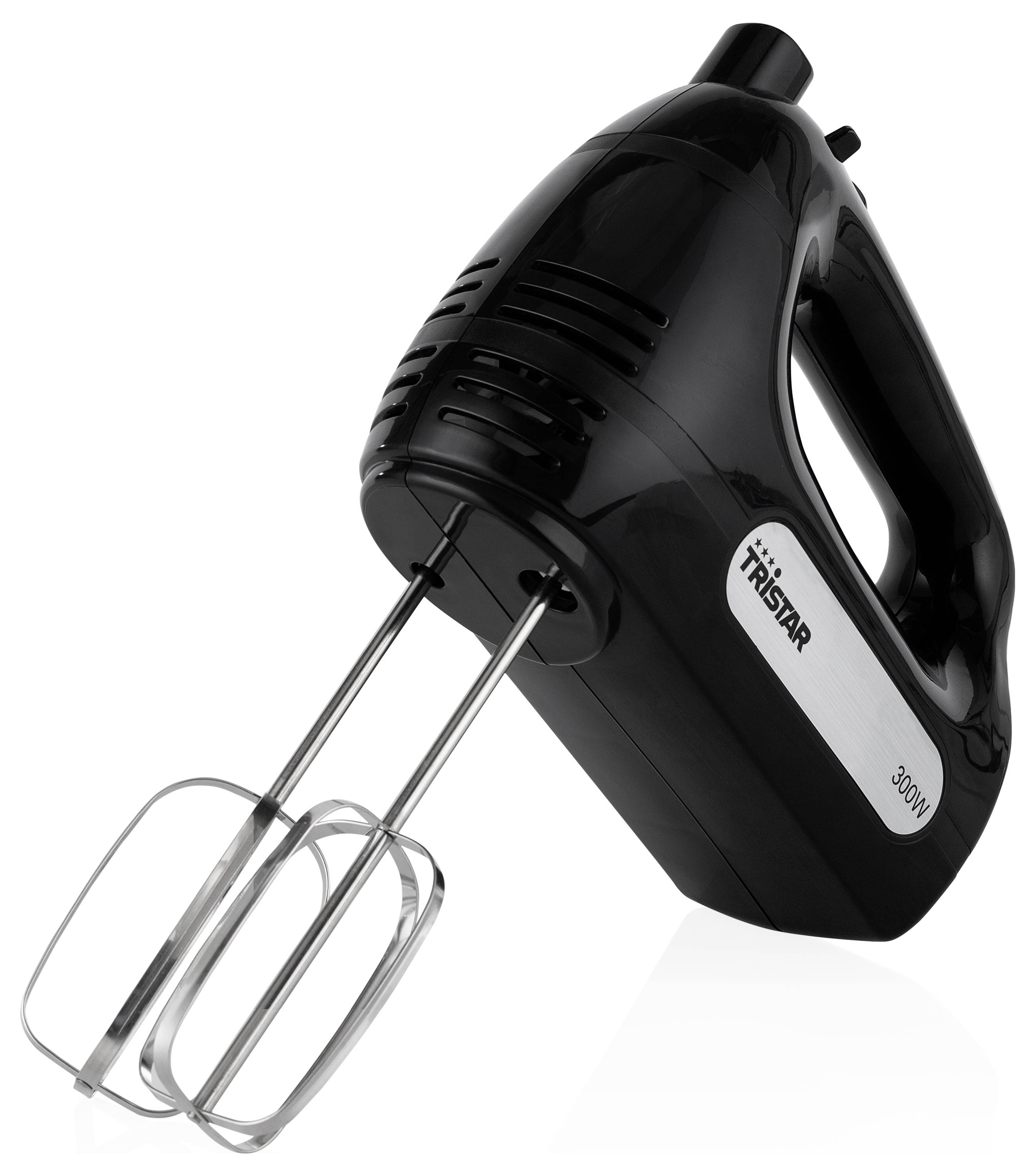 Schwarzer Tristar-Elektrohandmixer mit zwei Metallschlägeln auf weißem Hintergrund.