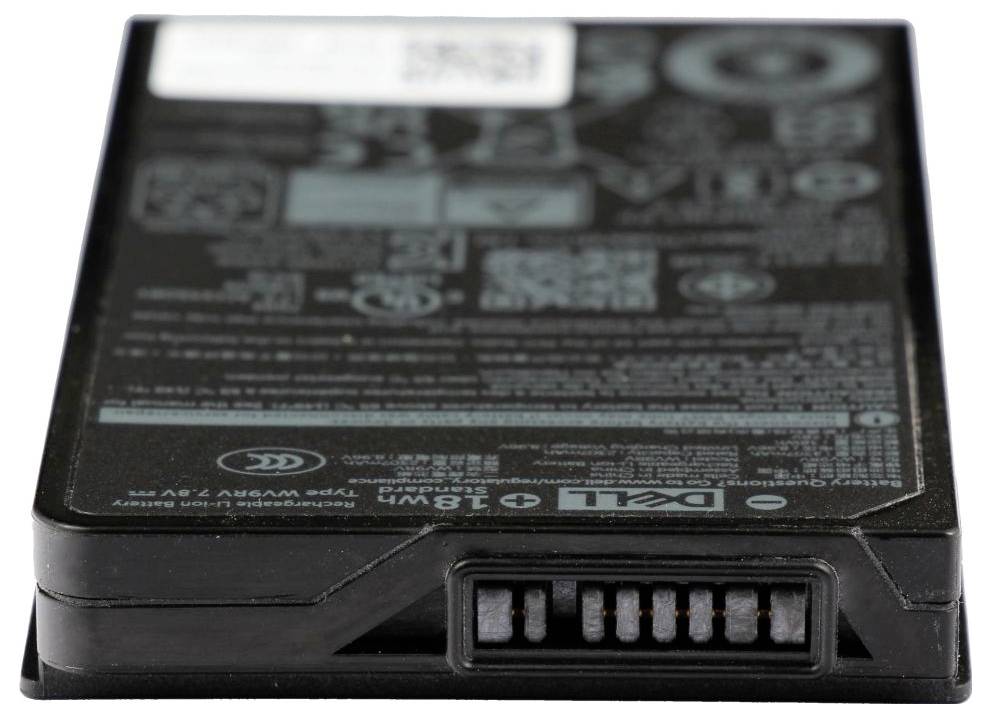 Nahaufnahme eines schwarzen Laptop-Akkupacks mit Kontaktklemmen und gedruckten technischen Beschriftungen oben.