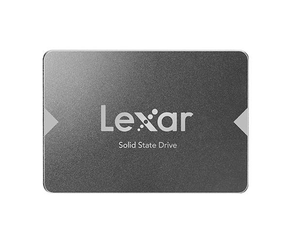 Lexar Solid State Drive dargestellt als ein grauer rechteckiger externer SSD mit dem Lexar-Logo in der Mitte.