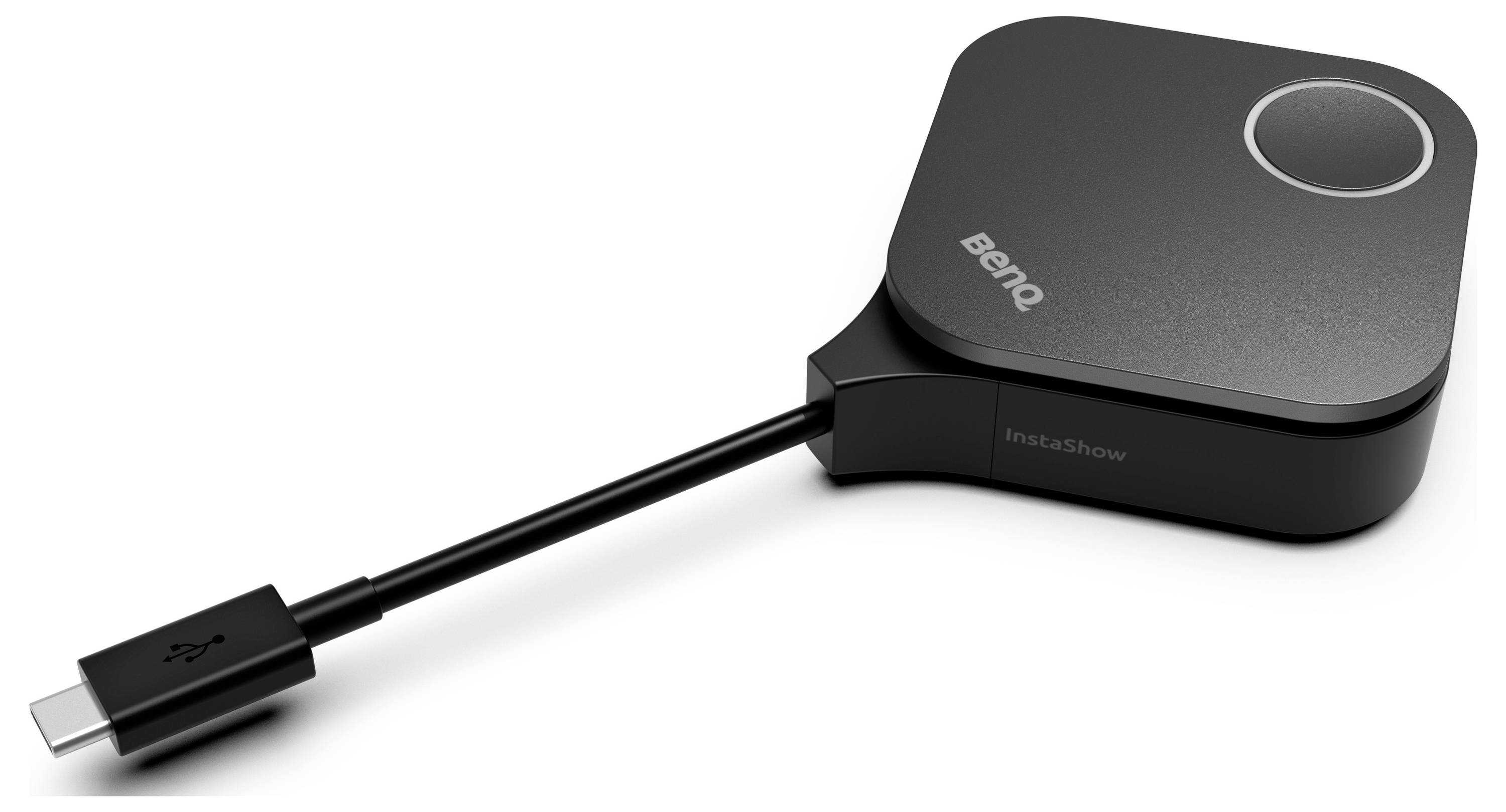 Schwarzes BenQ InstaShow kabelloses Präsentationsgerät mit USB-C-Kabel und kreisförmiger Taste oben, gezeigt auf weißem Hintergrund.