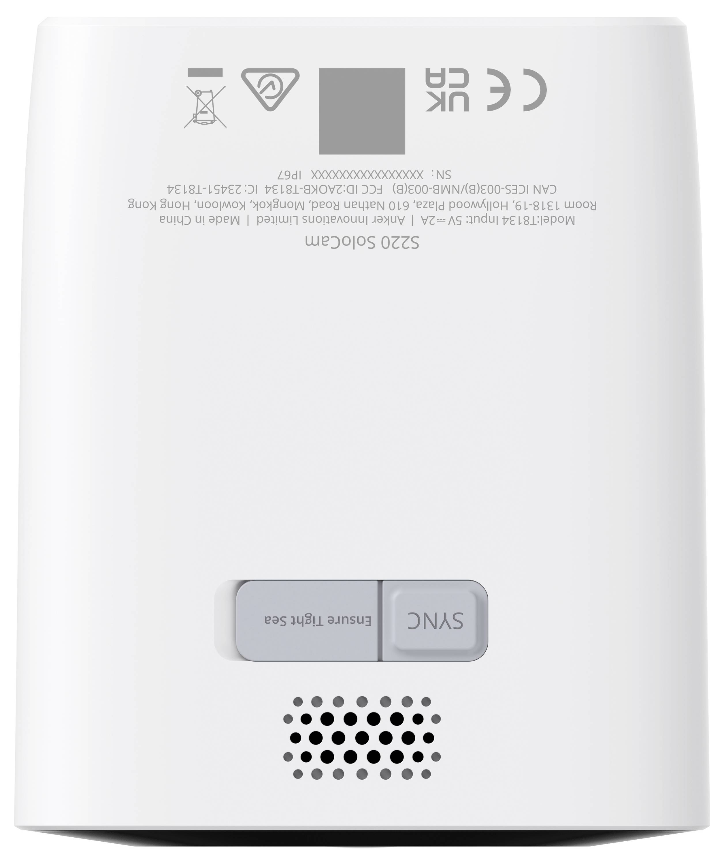 Umgekehrtes Produktfoto einer weißen SZZO Solcoraax tragbaren Powerbank mit einer Sync-Taste und Belüftungslöchern; Zertifizierungssymbole und Modelltext sind sichtbar.