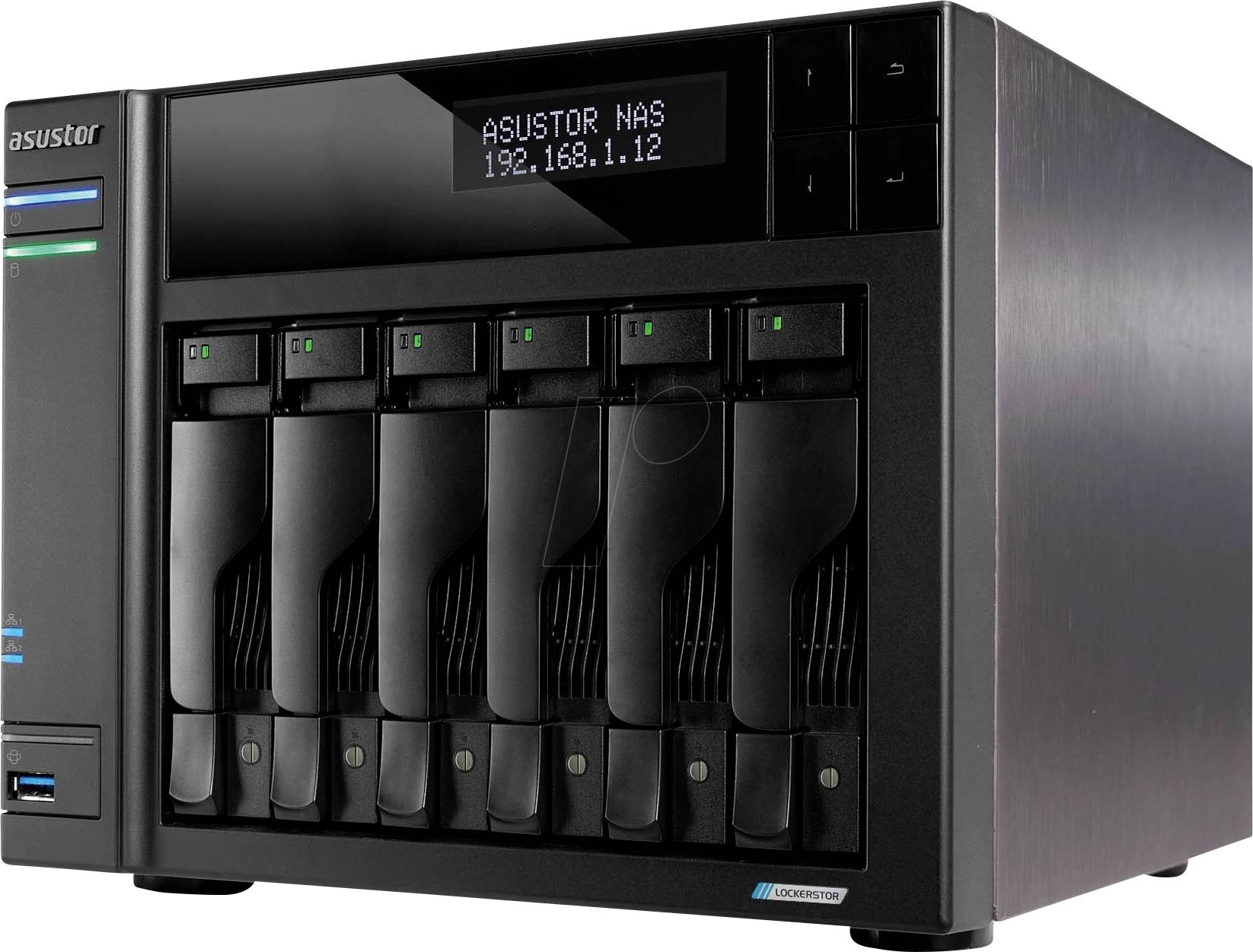 Schwarzer Asustor NAS-Speicherserver mit 8 Laufwerkschächten an der Vorderseite und einem kleinen Display, das „ASUSTOR NAS