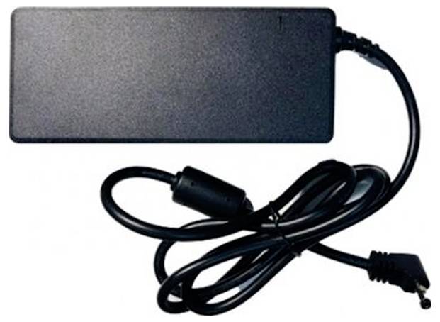 Schwarzer Laptop-Stromadapter mit angeschlossenem Kabel und Stecker auf weißem Hintergrund