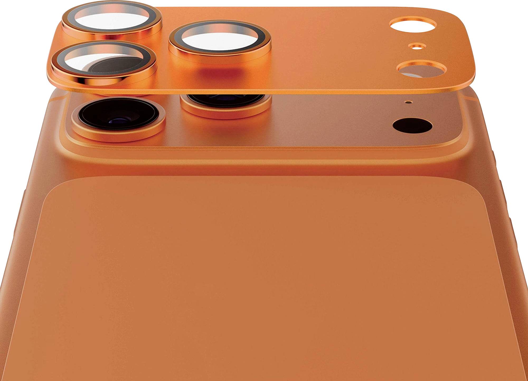 Nahaufnahme der Rückseite eines orangefarbenen Smartphones mit drei Kameraobjektiven und Blitzausschnitten, die das erhabene Kameramoduldesign zeigt.
