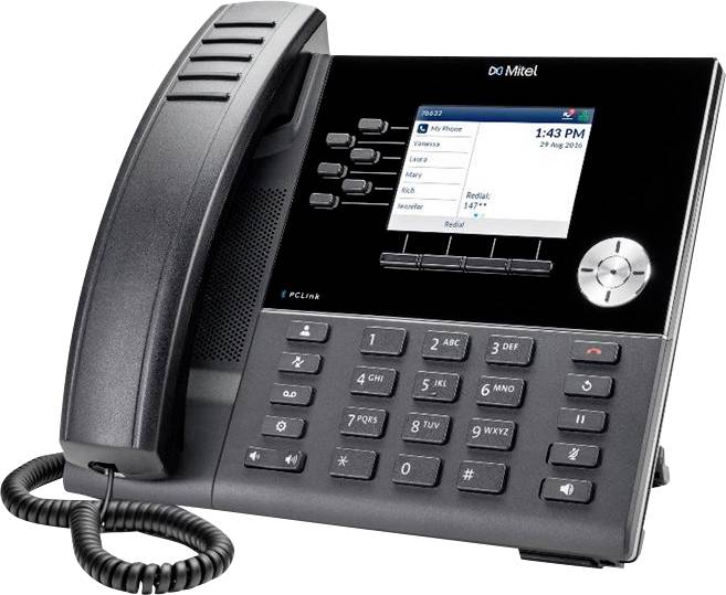 Schwarzes Büro-Tischtelefon mit Hörer, Tastenfeld, Farbdisplay und Navigationstasten, in Schrägansicht auf weißem Hintergrund dargestellt.