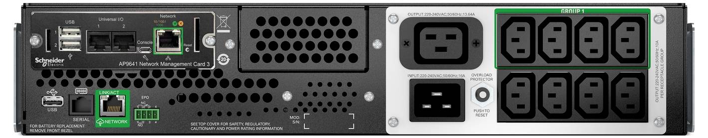 Rückansicht einer Schneider Electric APC Smart-UPS mit Netzwerk- und USB-Anschlüssen, Kühlungsöffnungen und AC-Ausgangssteckdosen.