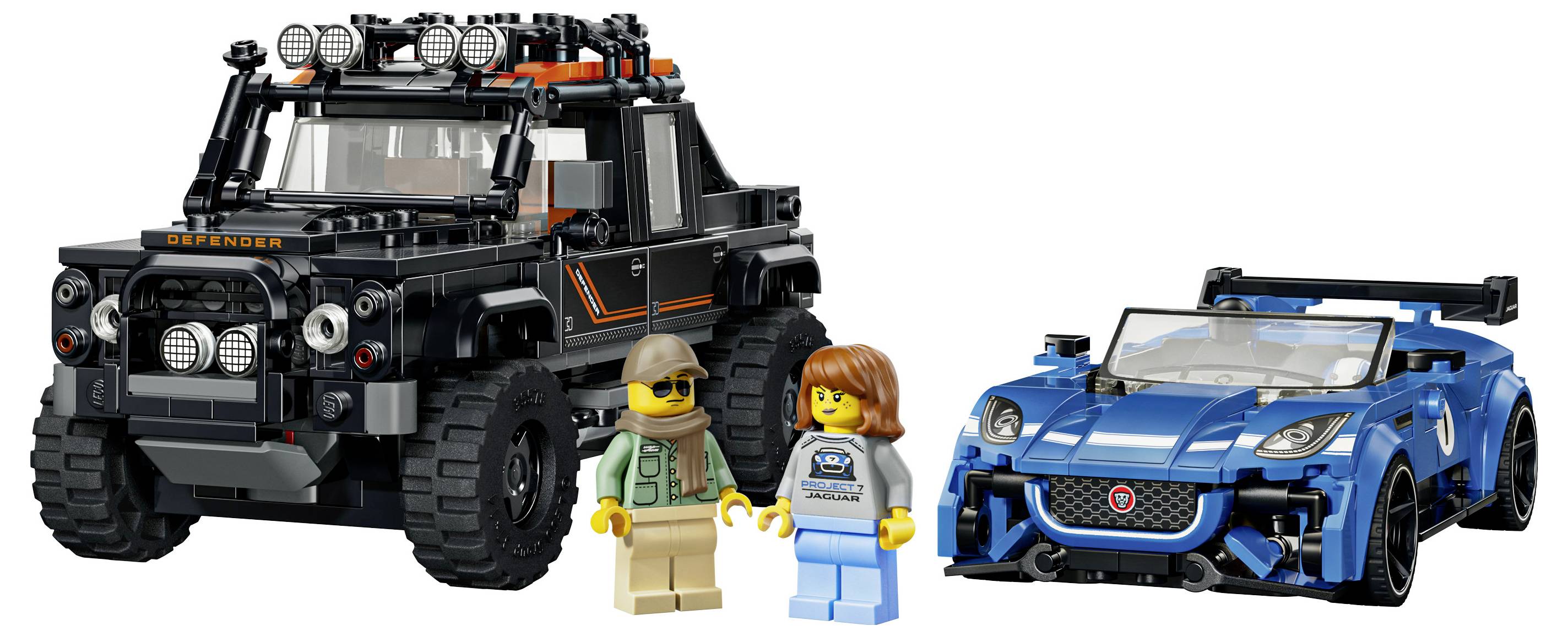 Zwei LEGO-Minifiguren stehen zwischen einem schwarzen Geländewagen und einem blauen Sportwagen auf weißem Hintergrund.
