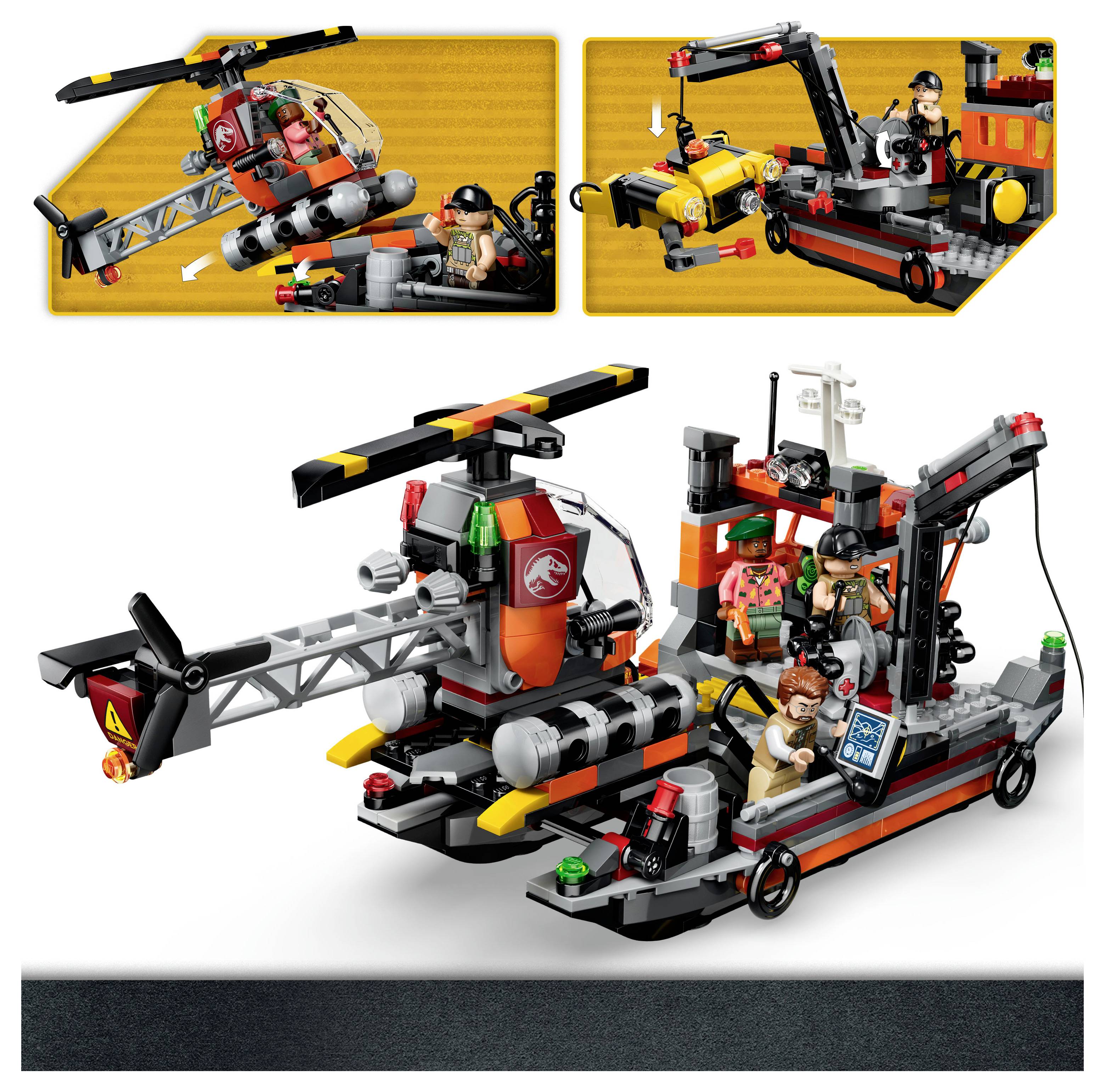 LEGO-ähnliches Rettungshubschrauber- und Anlegestelle-Boot-Set mit Minifiguren, zeigt einen schwarz-orangefarbenen Hubschrauber, einen Kranarm und eine Fahrzeugplattform.