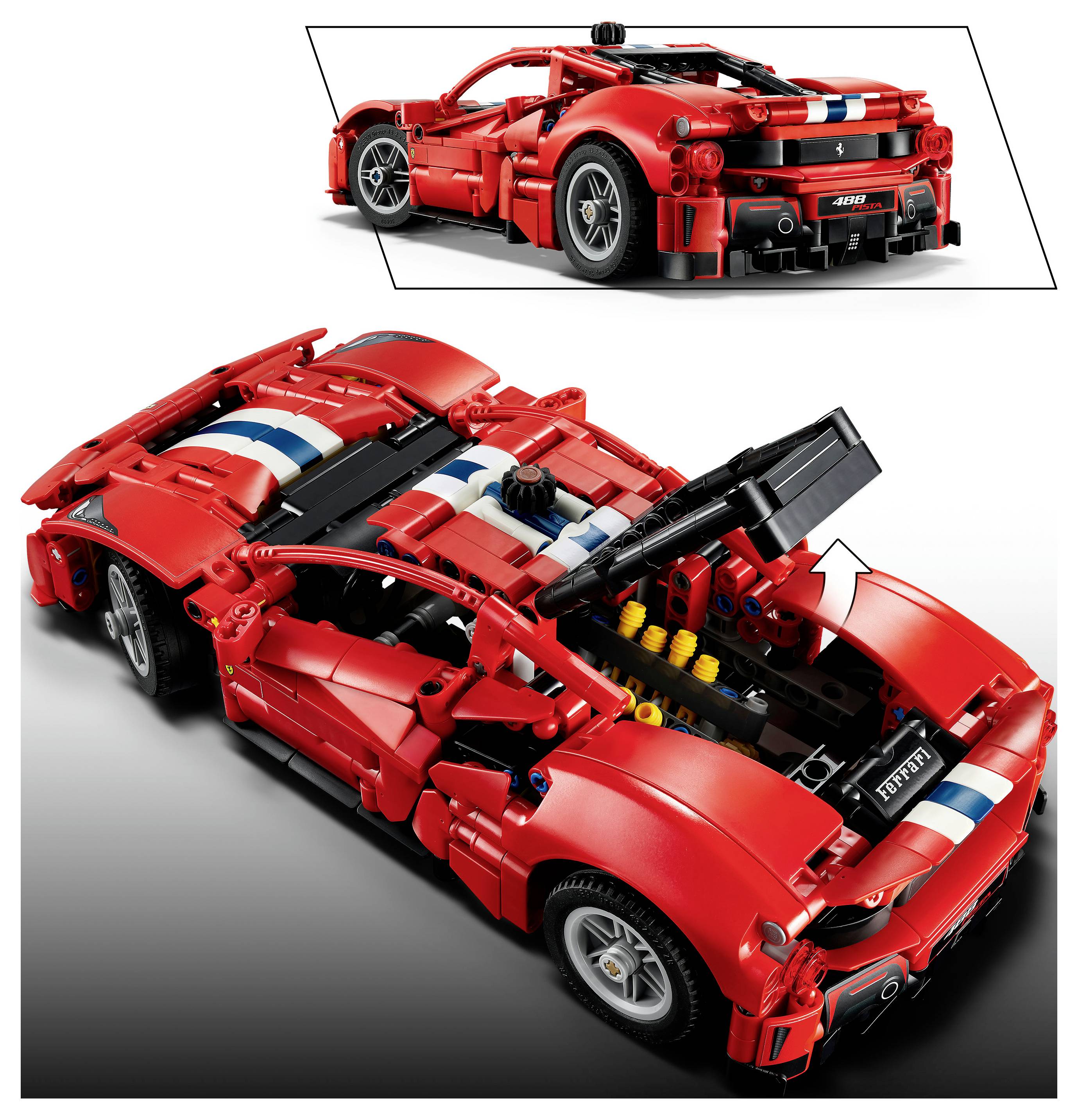 Rotes LEGO-ähnliches Ferrari-Sportwagenmodell in zwei Ansichten dargestellt, eine geschlossen und eine mit geöffneter hinterer Motorhaube, die innere Details offenbart.