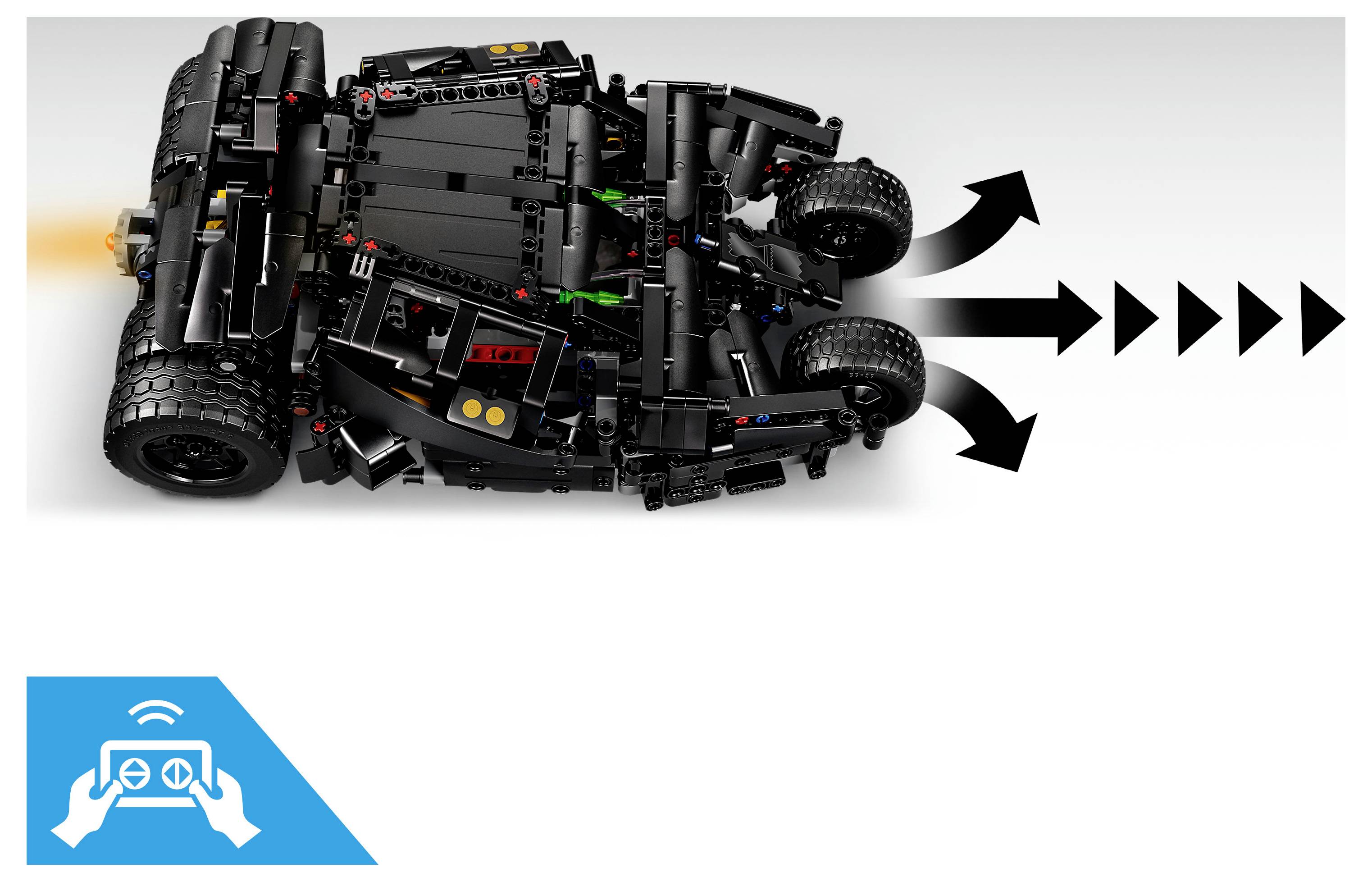 Ein schwarzes LEGO-ähnliches Rennwagen wird gezeigt, mit Pfeilen, die andeuten, dass er sich in mehrere Richtungen bewegen oder lenken kann; ein kleines App-Symbol darunter deutet auf eine Fernbedienung hin.