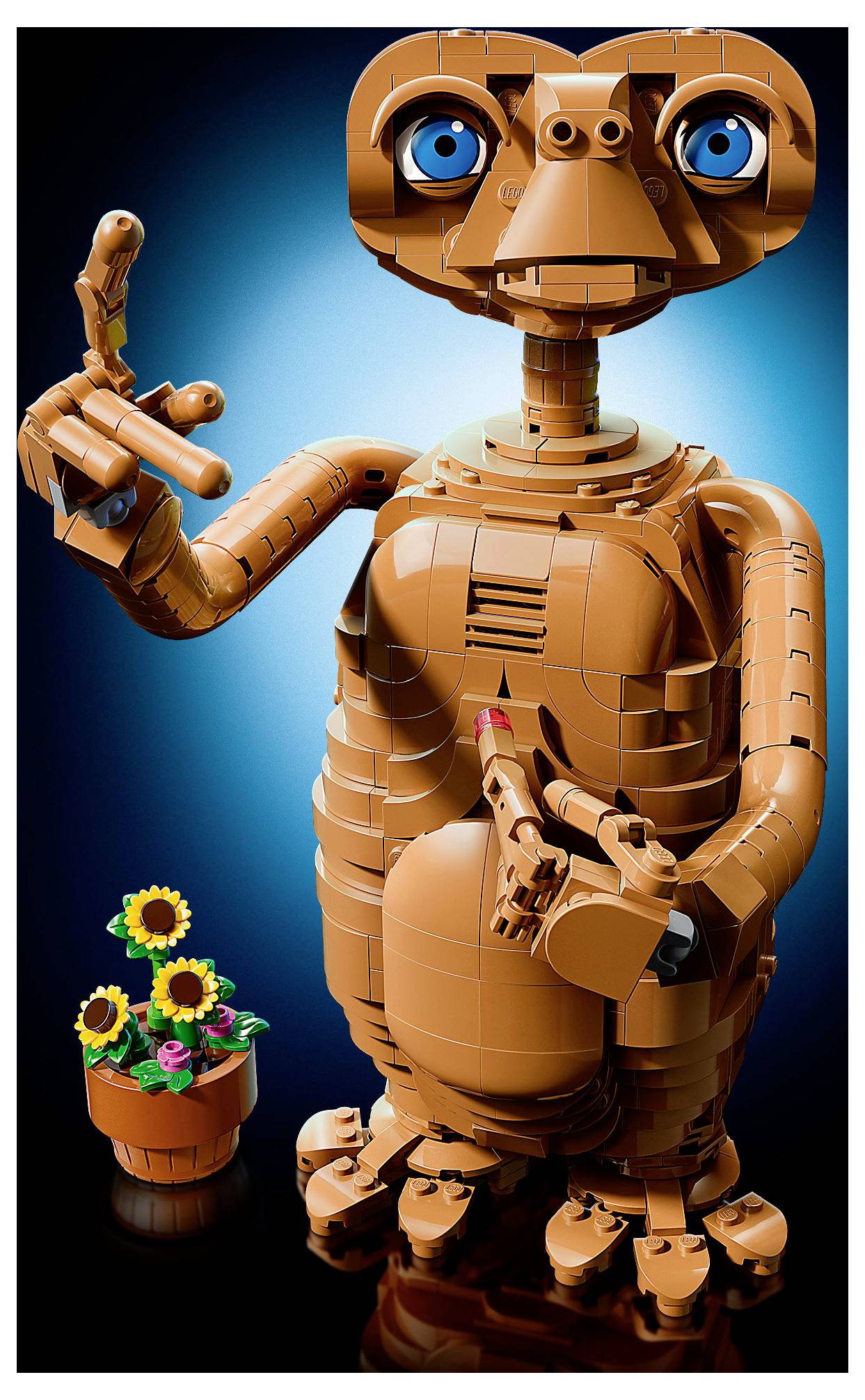 Ein orangefarbener Cartoon-Roboter mit erhobener Hand hält eine kleine Topfblume und steht vor einem blau-schwarzen Hintergrund.