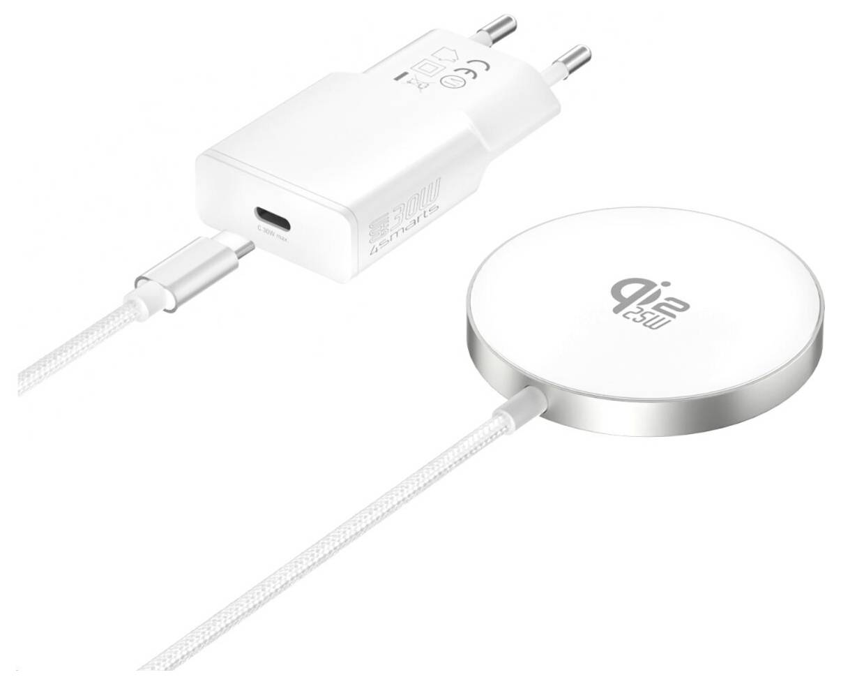 Kabelloses Ladesystem mit Wandladegerät, USB-C-Kabel und rundem Qi-Pad auf weißem Hintergrund.