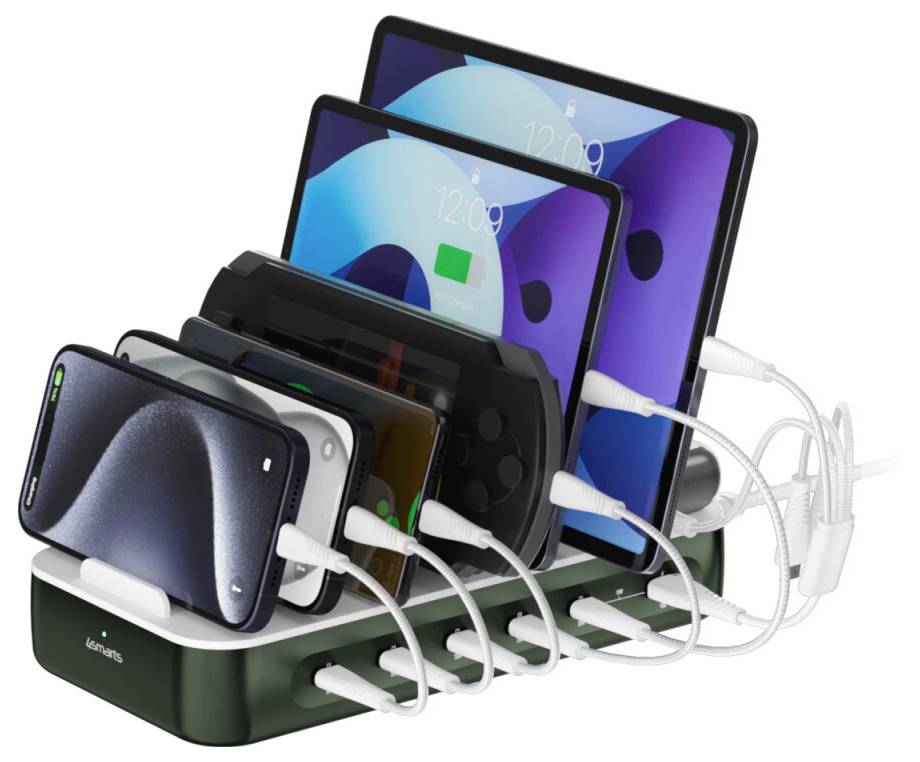 Mehrere Smartphones und Tablets laden auf einer Multi-Geräte-Dockingstation mit vielen angeschlossenen USB-Kabeln.