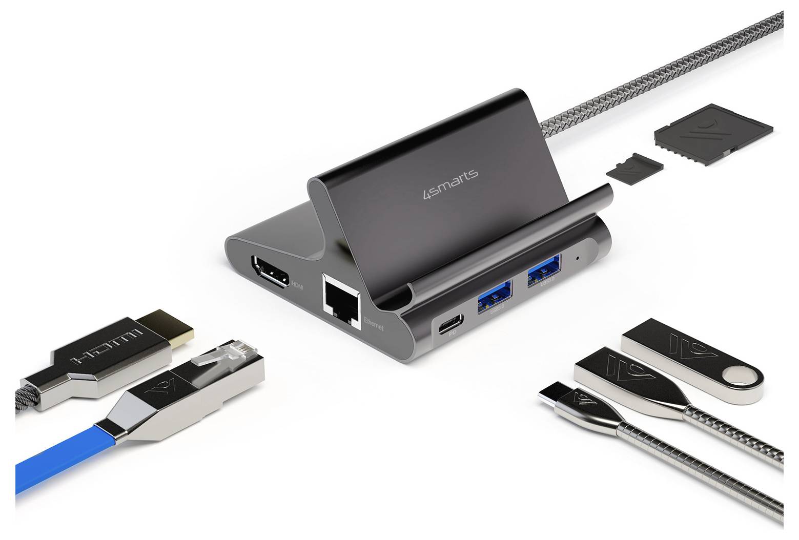 USB-C-Hub mit Ethernet, HDMI, USB-Anschlüssen und Kartenleser; gezeigt mit verbundenen und abnehmbaren Kabeln und Adaptern.