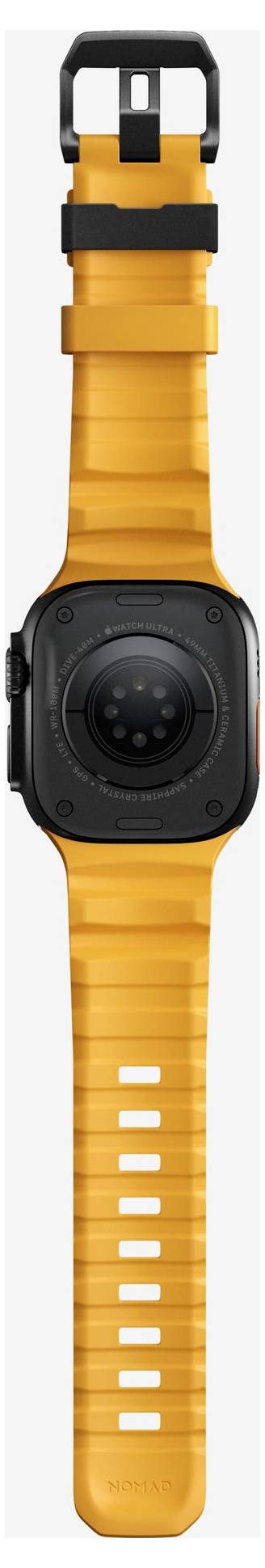 Orange Smartwatch mit schwarzem quadratischem Zifferblatt und passendem Armband, Vorderansicht auf weißem Hintergrund.