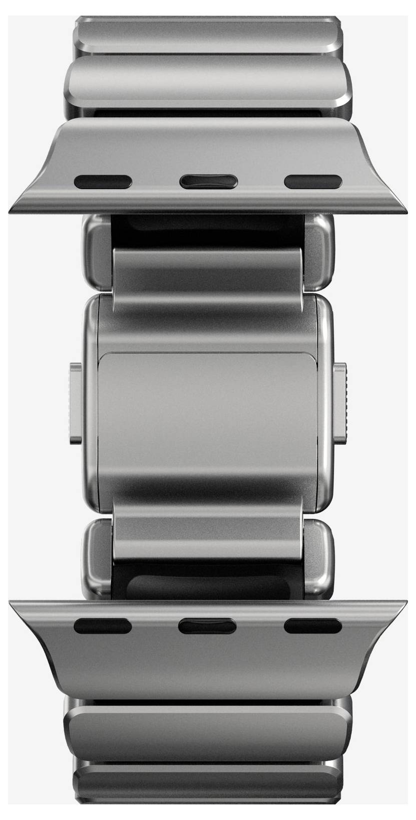Nahaufnahme eines silbernen Metallarmband mit Faltgliedern und einer gebürsteten Schließe, vertikal auf weißem Hintergrund dargestellt.
