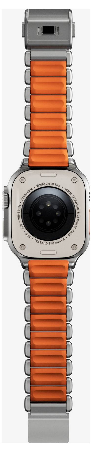 Orange-Sportarmband-Smartwatch frontal dargestellt mit rundem silbernem Gehäuse und dunklem kreisförmigem Display, zentriert auf weißem Hintergrund.