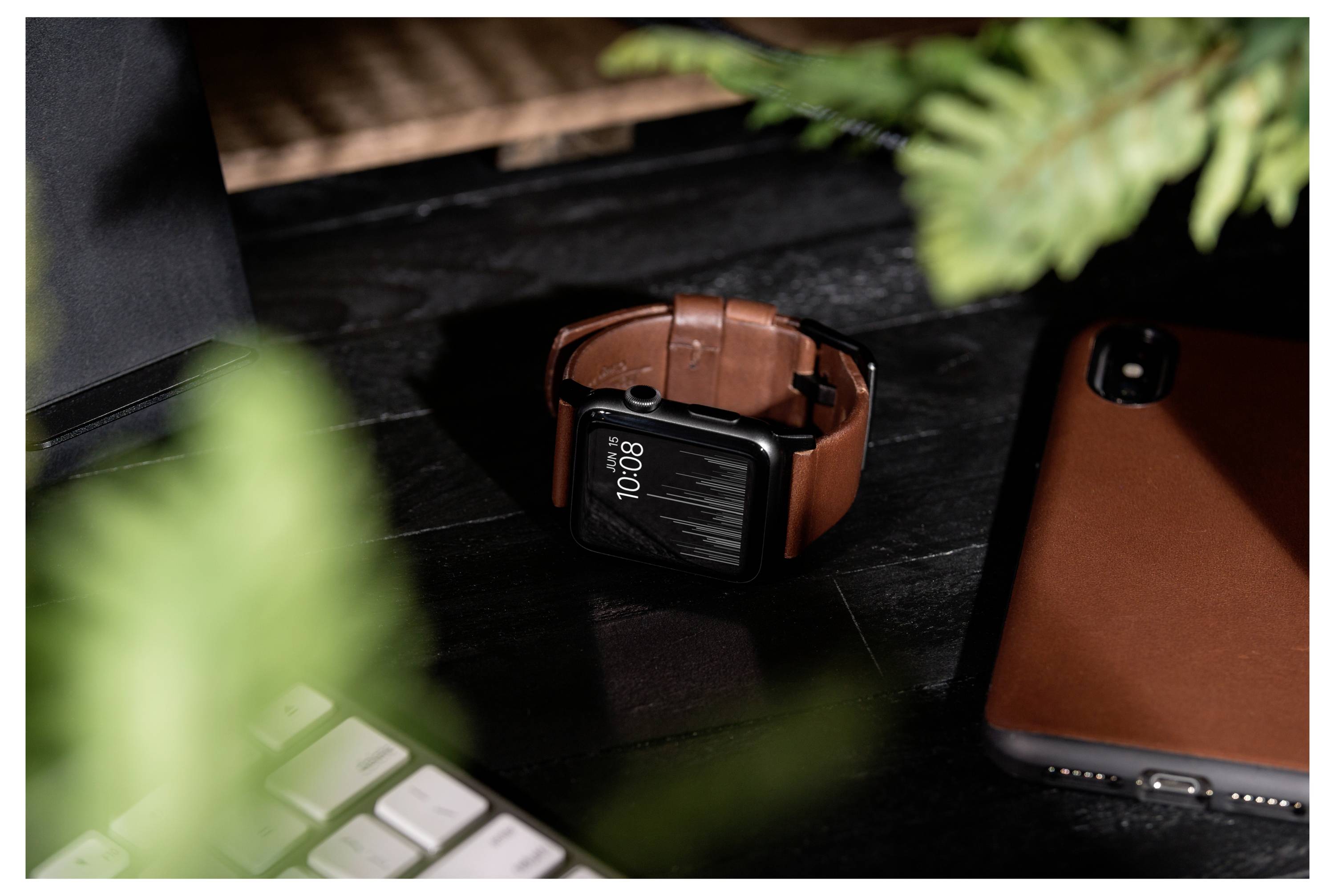 Nomad Modern Lthr. Brown Connect. Armbandschlaufe Braun