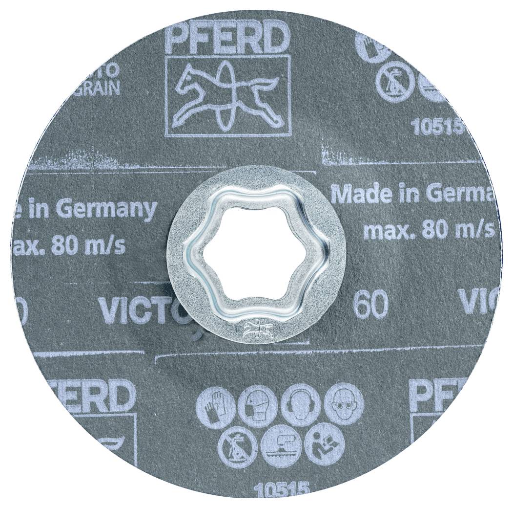 Nahaufnahme einer sternförmigen Metallbefestigung auf einer grauen Schleifscheibe mit der Aufschrift 'PFERD' und 'Made in Germany max. 80 m/s'.