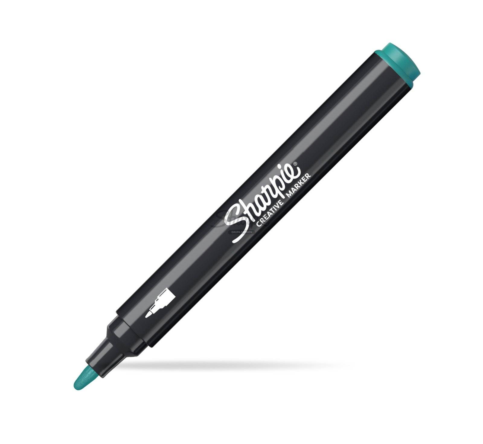 Schwarzer Sharpie Creative Marker mit tealblauer Kappe und Spitze, diagonal auf weißem Hintergrund dargestellt.