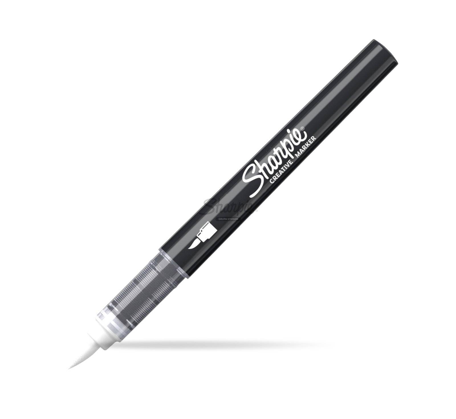 Schwarzer Sharpie Kreativmarker mit weißer Spitze, diagonal auf weißem Hintergrund dargestellt.